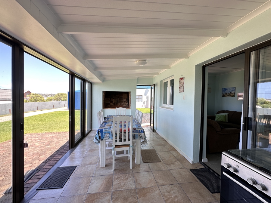 2 Bedroom Property for Sale in Stilbaai Oos Western Cape